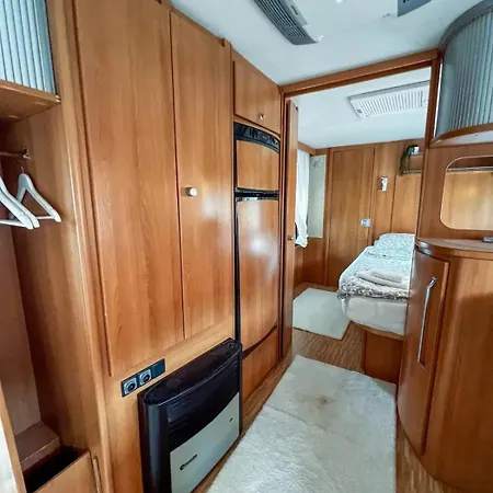 Campingplatz Къмпинг Alino Lake