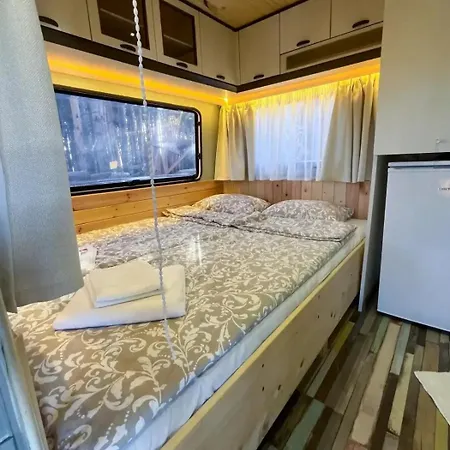 Campingplatz Къмпинг Alino Lake *