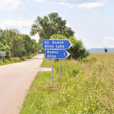 キャンプ場 Къмпинг Alino Lake