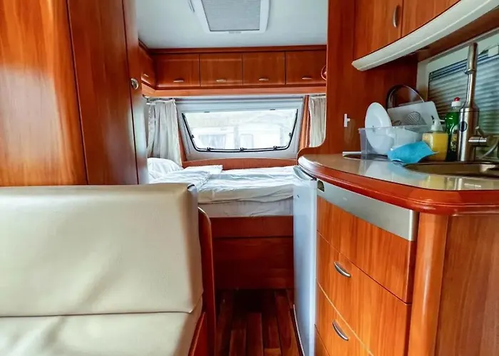 Къмпинг Alino Lake Alino